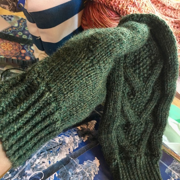 Hand knitted accessories - Picture 5 of 13